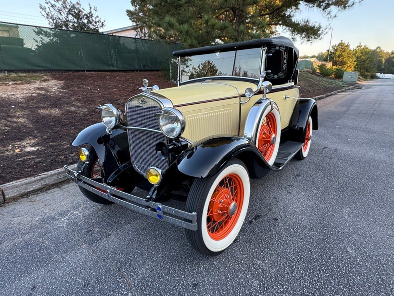 1930 Ford Model A Deluxe Roadster
