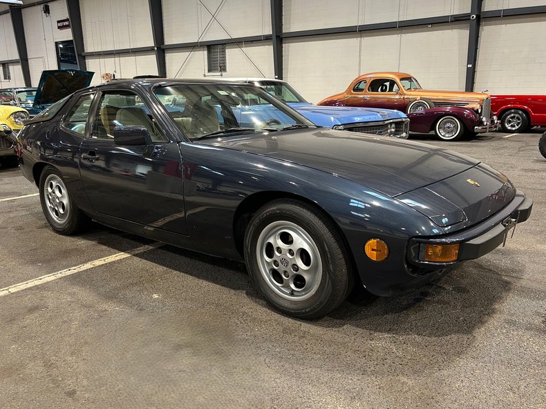 1988 Porsche 924S 