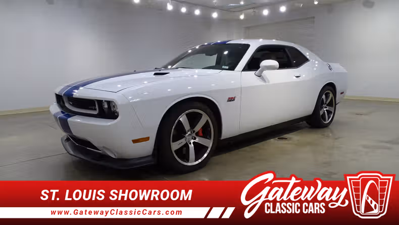 2011 Dodge Challenger first image