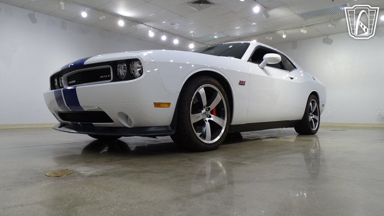 2011 Dodge Challenger 4