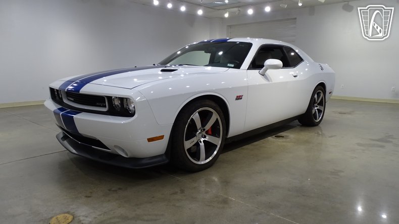 2011 Dodge Challenger 3