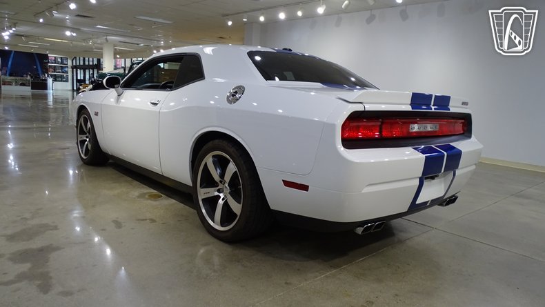 2011 Dodge Challenger 9