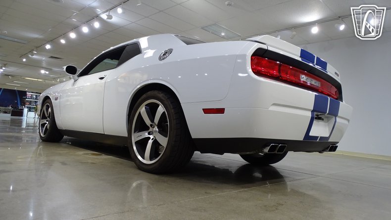 2011 Dodge Challenger 10