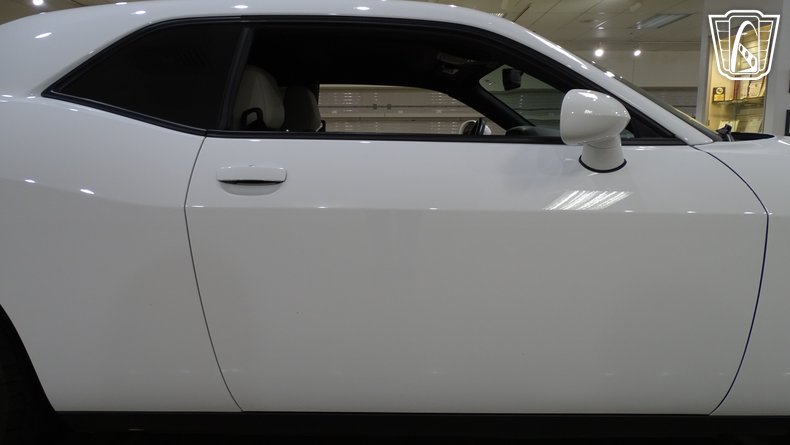 2011 Dodge Challenger 33