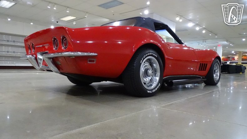 1968 Chevrolet Corvette 16
