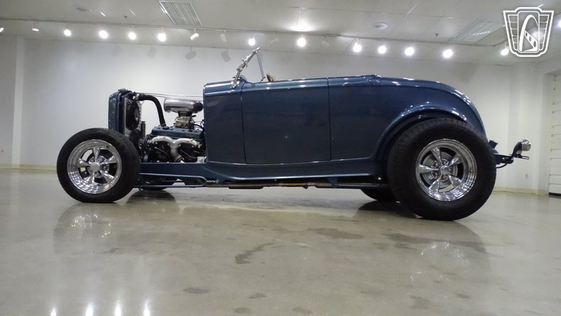 1932 Ford Roadster 7