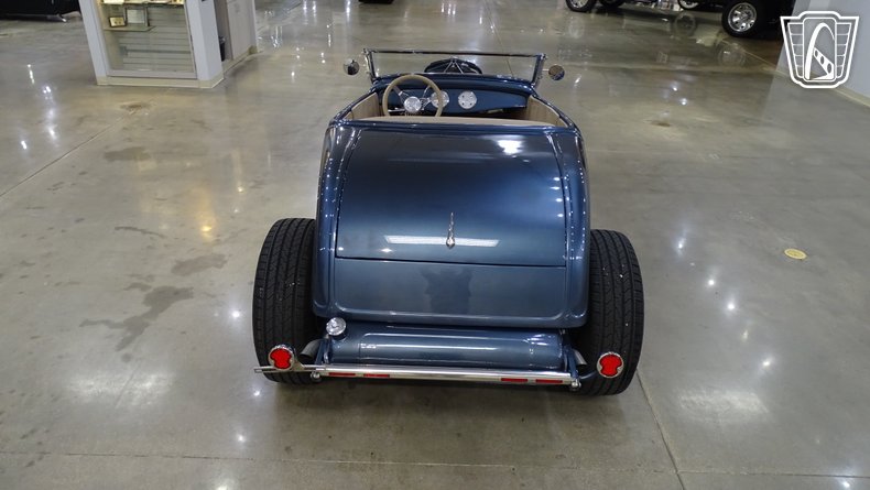 1932 Ford Roadster 11