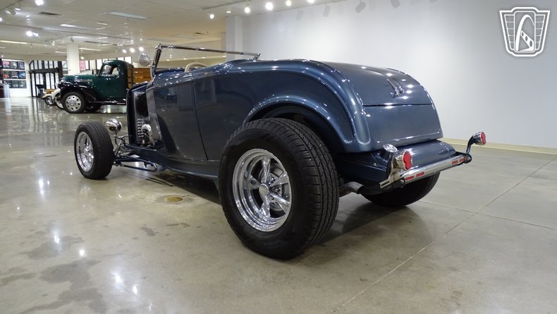 1932 Ford Roadster 9