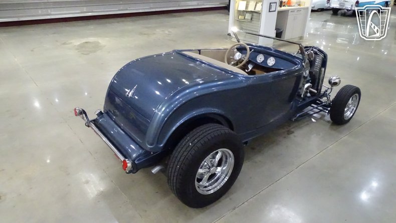 1932 Ford Roadster 14