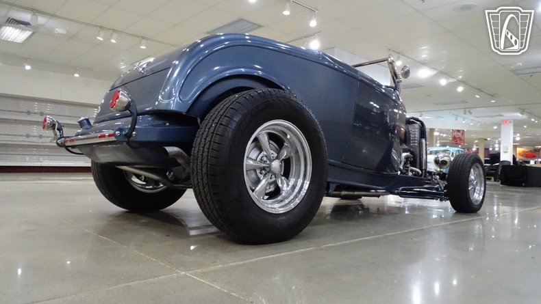 1932 Ford Roadster 16