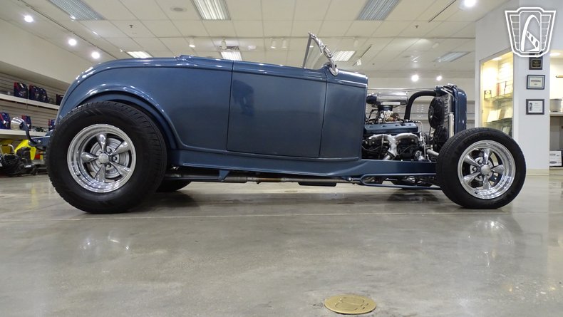 1932 Ford Roadster 19