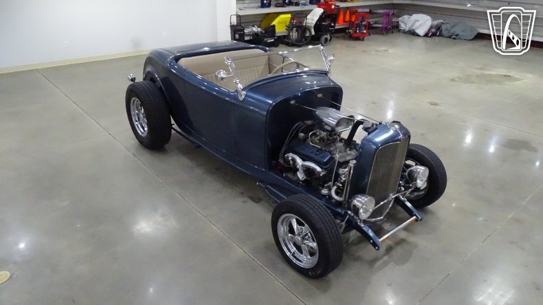 1932 Ford Roadster 20