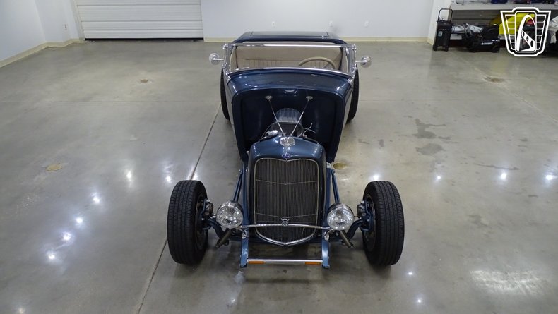 1932 Ford Roadster 23
