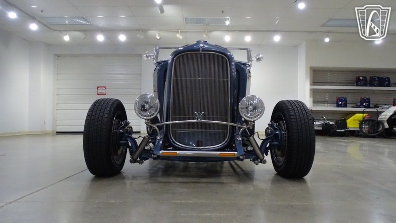 1932 Ford Roadster 25
