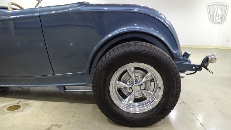 1932 Ford Roadster 29
