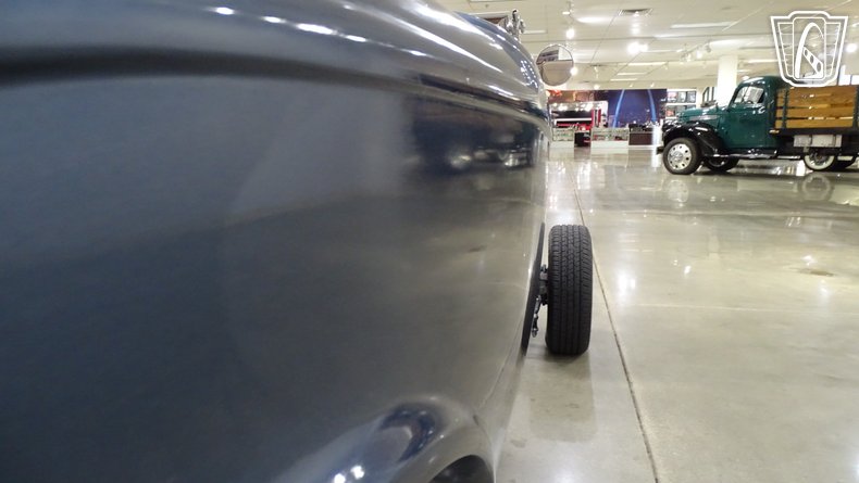 1932 Ford Roadster 37