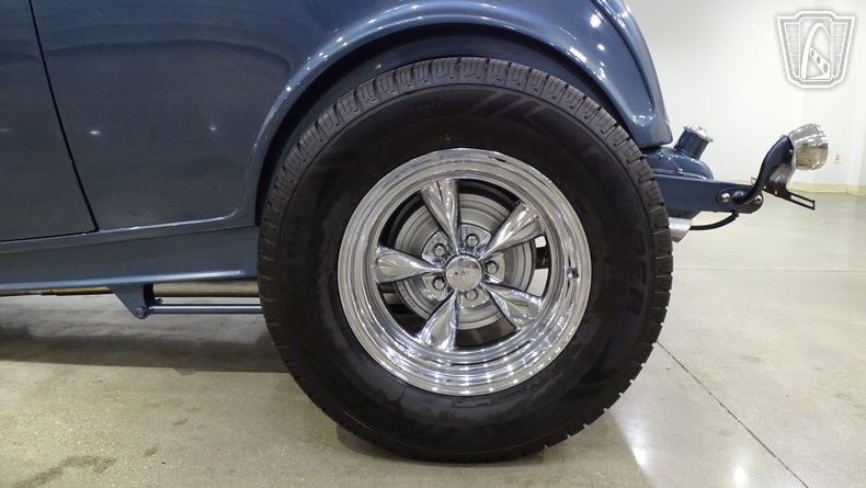 1932 Ford Roadster 42