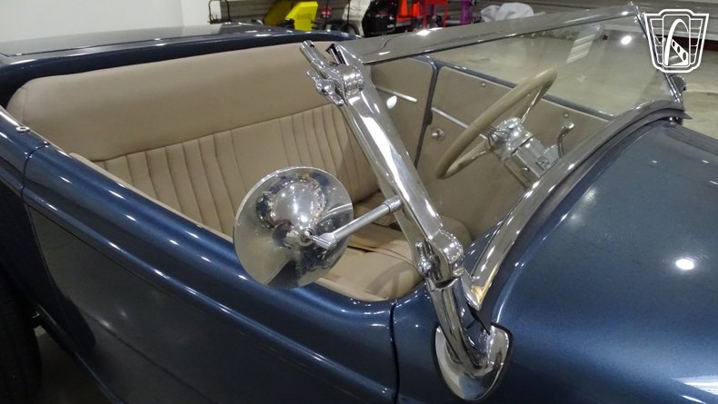1932 Ford Roadster 53