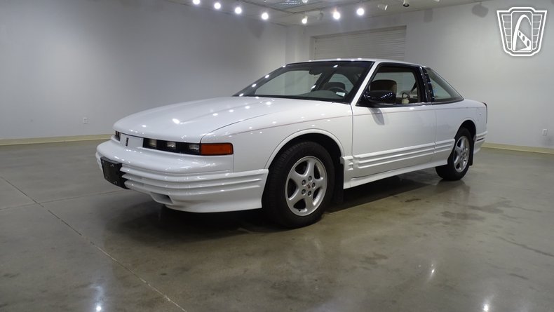 1997 Oldsmobile Cutlass Supreme 3