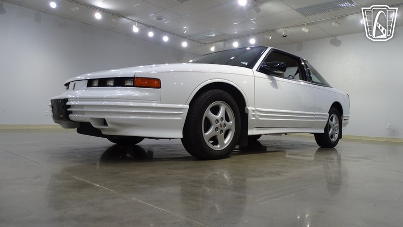 1997 Oldsmobile Cutlass Supreme 4