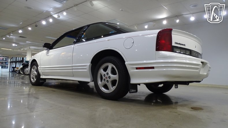 1997 Oldsmobile Cutlass Supreme 10