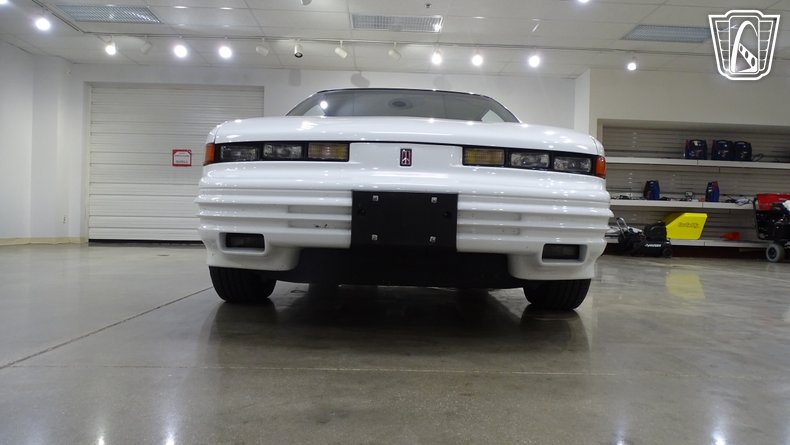 1997 Oldsmobile Cutlass Supreme 25