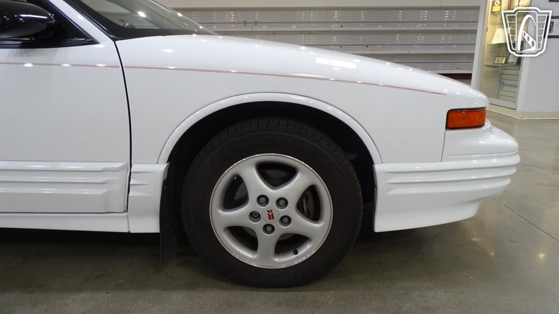 1997 Oldsmobile Cutlass Supreme 34