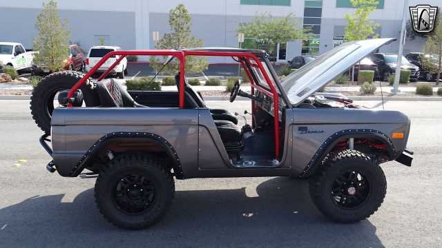 1976 Ford Bronco 2