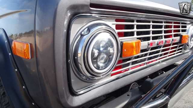 1976 Ford Bronco 32