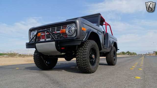1976 Ford Bronco 30