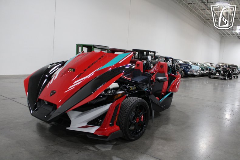 2025 Polaris Slingshot 38
