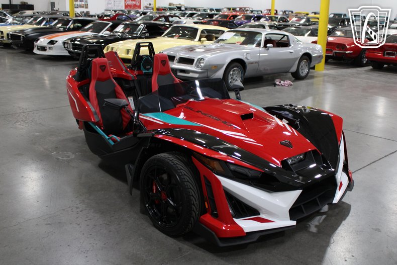2025 Polaris Slingshot 37