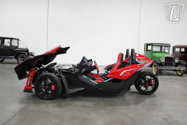 2025 Polaris Slingshot 43