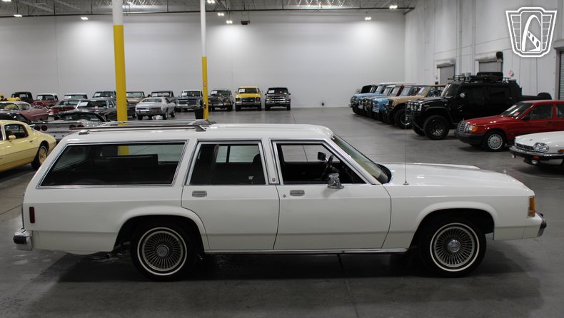 1988 Ford Crown Victoria 8