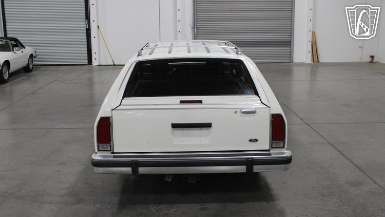 1988 Ford Crown Victoria 6