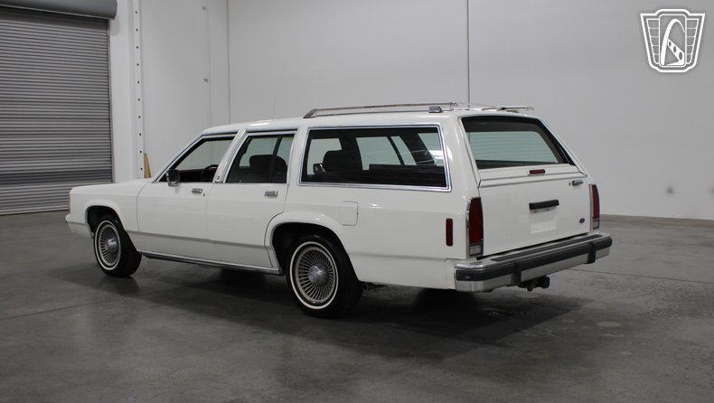 1988 Ford Crown Victoria 13