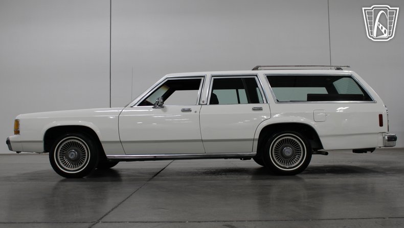 1988 Ford Crown Victoria 20