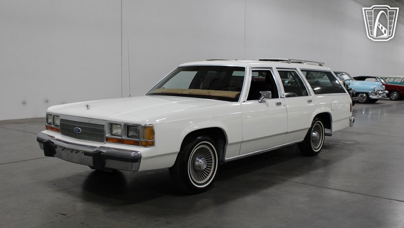 1988 Ford Crown Victoria 11