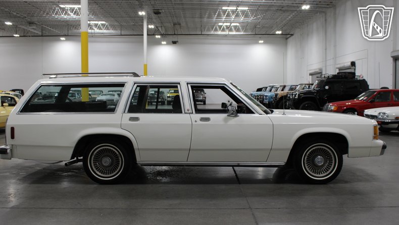 1988 Ford Crown Victoria 16
