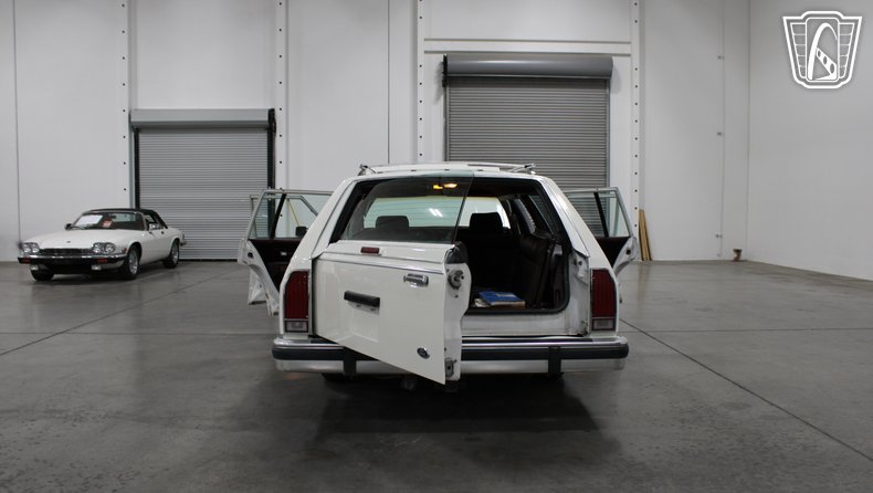 1988 Ford Crown Victoria 38