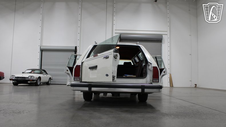 1988 Ford Crown Victoria 46