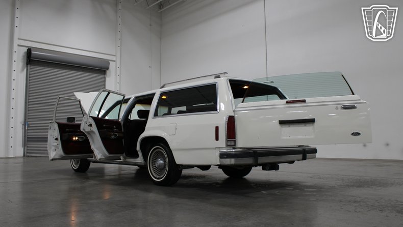 1988 Ford Crown Victoria 45