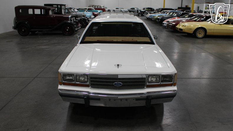 1988 Ford Crown Victoria 51