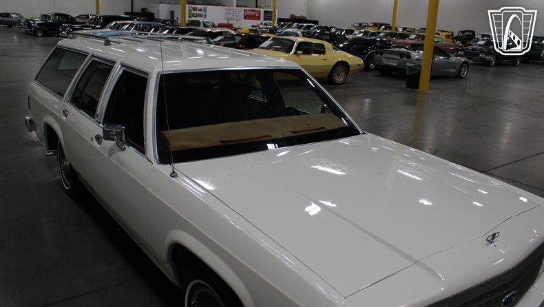 1988 Ford Crown Victoria 61