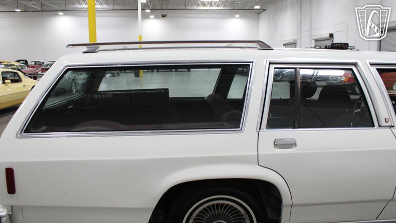 1988 Ford Crown Victoria 71