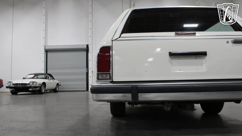 1988 Ford Crown Victoria 80