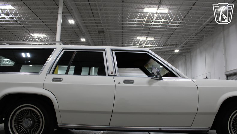 1988 Ford Crown Victoria 84