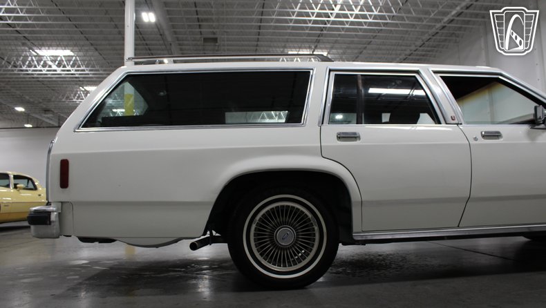 1988 Ford Crown Victoria 83