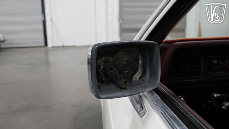 1988 Ford Crown Victoria 94