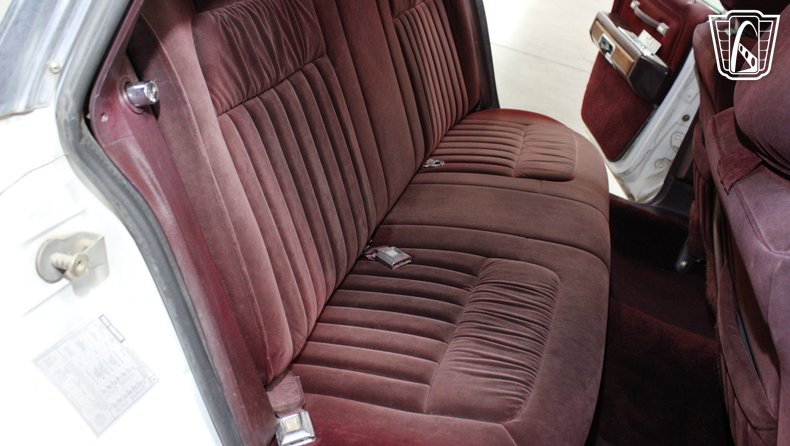 1988 Ford Crown Victoria 105